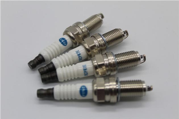 Best Selling OEM DCPR7E Engine Spark