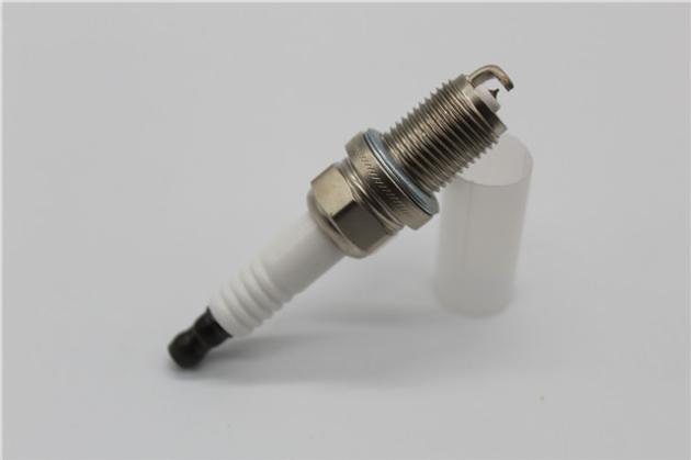 High Quality Auto Spark Plug K6RTI