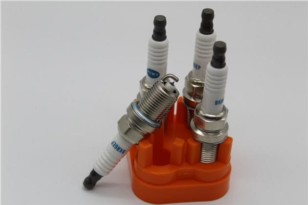 Platinum spark plug BKR6EP for car with good performance