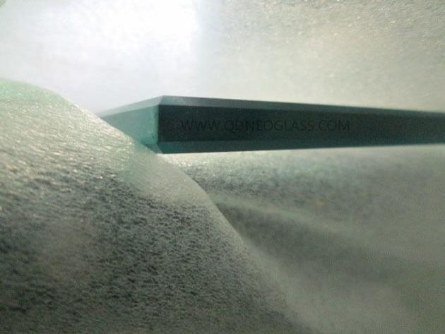 POLISHED GLASS