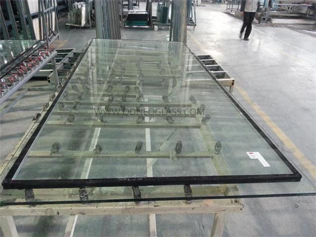 INSULATING GLASS UNIT