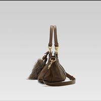Shoulder handbags