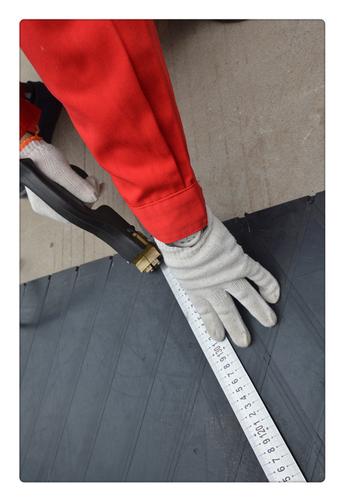 Pulley lagging wear-resistant rubber sheet with diamond pattern
