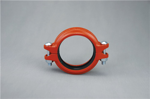 Grooved flexible pipe fitting pipe coupling
