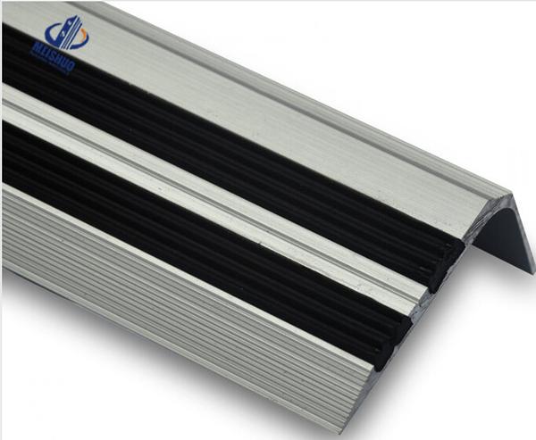 Chamfered anodized aluminum profile interior slip resistance flexible rubber flooring for stairs 