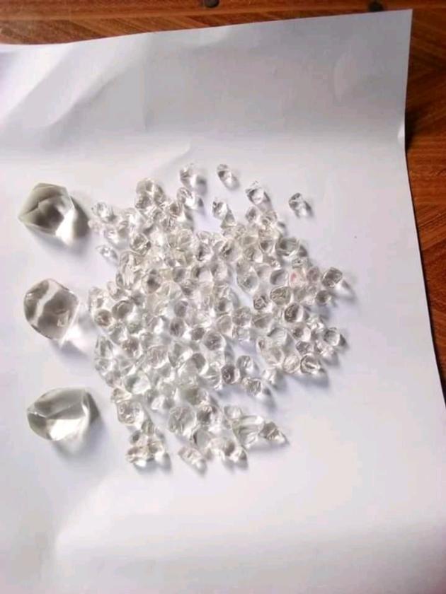 100% Natural Rough Diamonds 