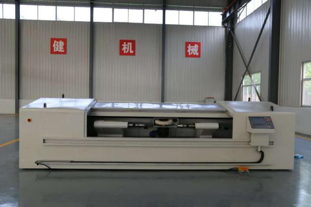 Copper polishing machine for the rotogravure cylinder