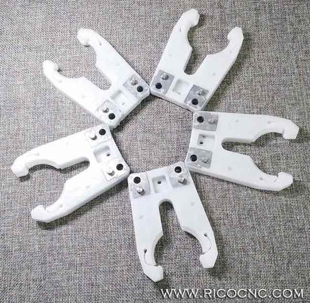 ISO30 Tool Forks ATC Tool Grippers