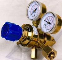Brass two stage pressure regulator