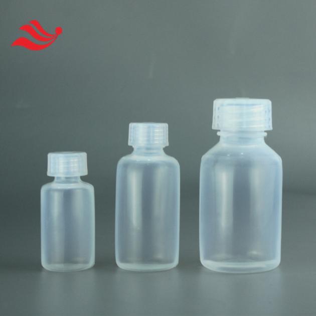 PFA sampling bottle with almost no heavy metal precipitation, used in ultra clean laboratories