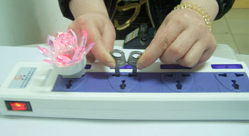 Socket Power with Two-Poles Active Anti-shocking