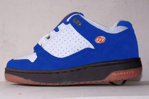 Roller shoes