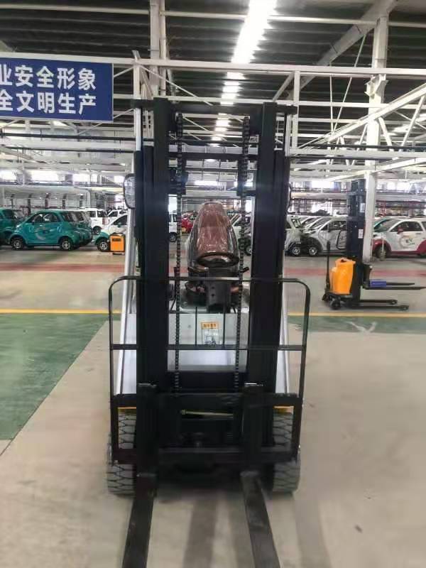 Electric Forklift
