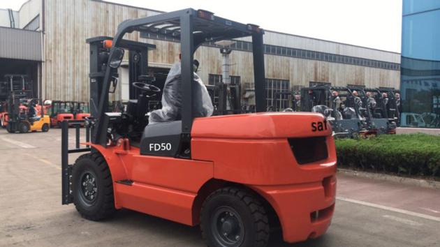 3 Tons Diesel Forklift Trucks With
