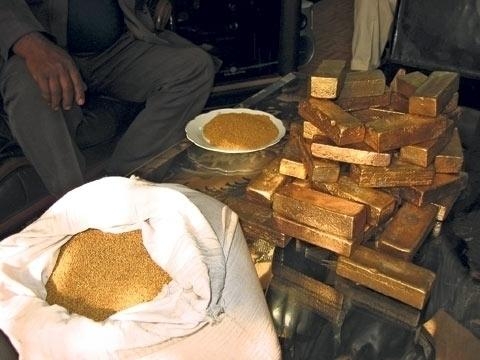 AU gold bars, gold dust and Nuggets