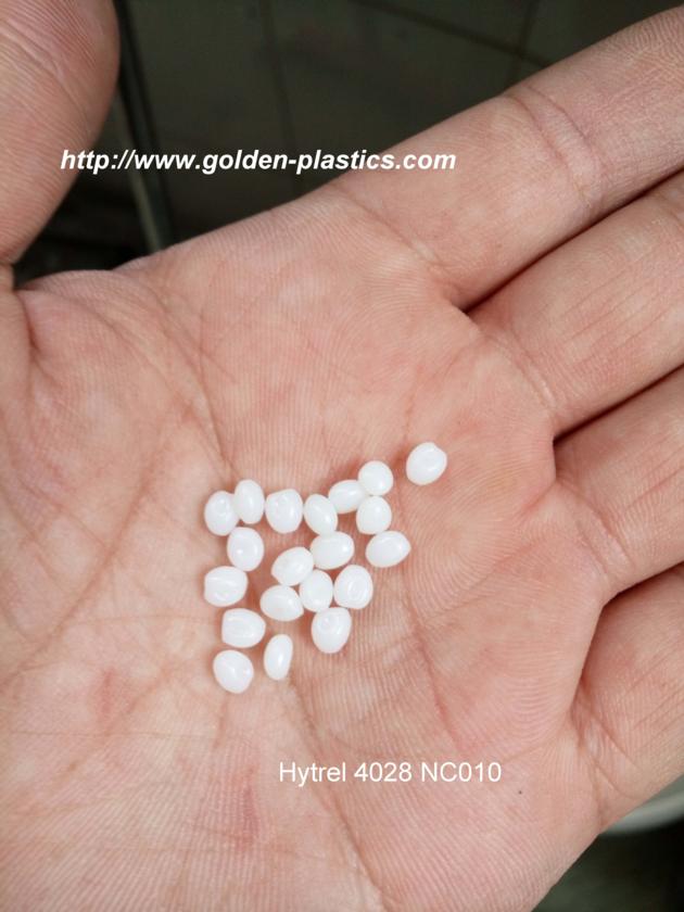 HYTREL 4028 NC010