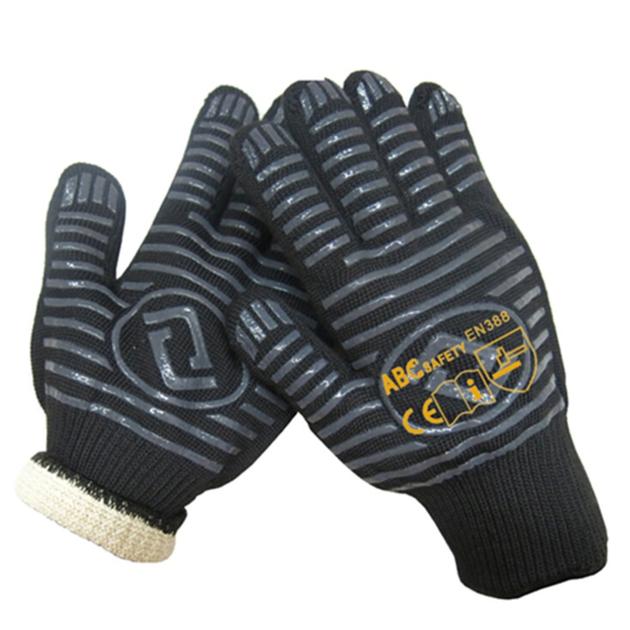 Heat resistant gloves