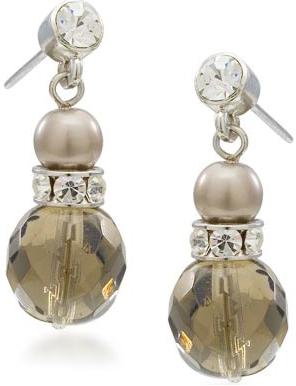 pearl earring