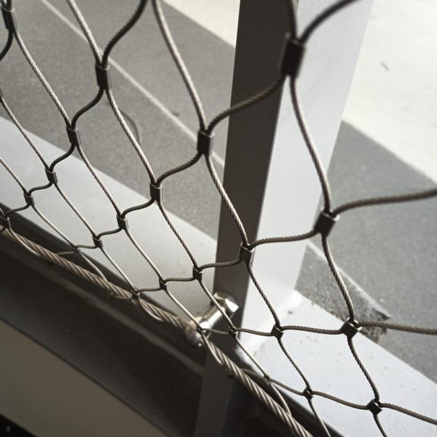 X-tend stainless steel cable mesh for stairs railing