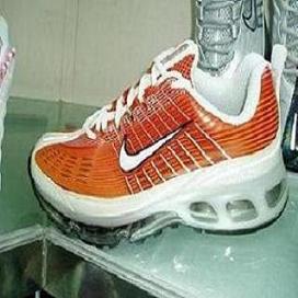 NIKE AIR MAX2006-02