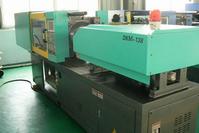 DKM servo injection machine