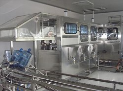 Liquid Filling Machine & Bottling Machine & Packaging Machine for Juice & Carbonated Drink & Water