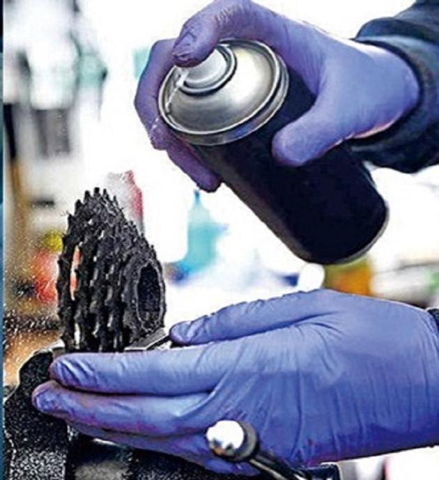 Checking Glove Dipping Line