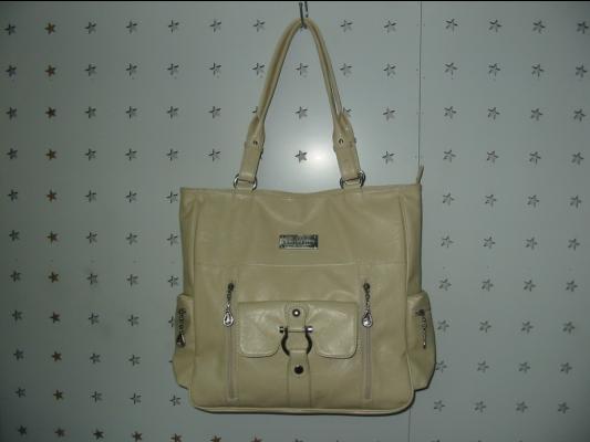 hot fashional handbags--pls contact email//msn:kuangmingchong hotmail com