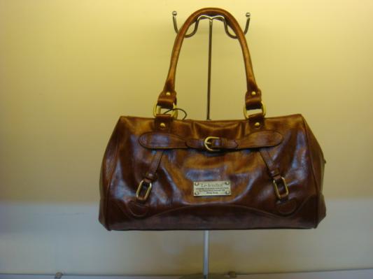 hot fashional handbags--pls contact email//msn:kuangmingchong hotmail com