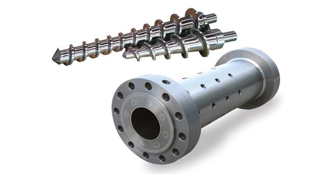 Bimetallic screw and barrel