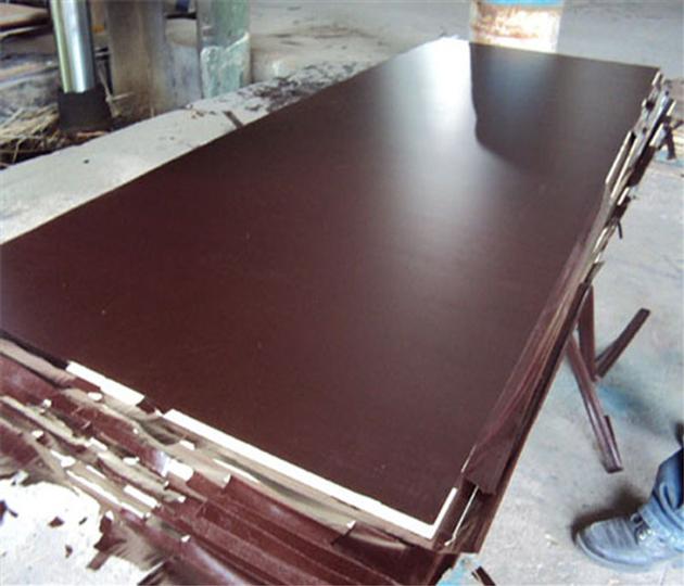 Poplar Core Wbp 18mm Construction Film Faced Plywood Cheap Price