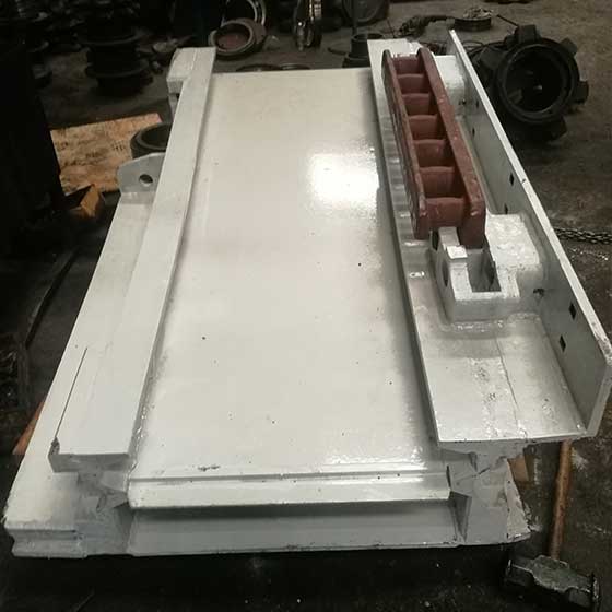 Scraper Conveyor Parts Middle Slot Central