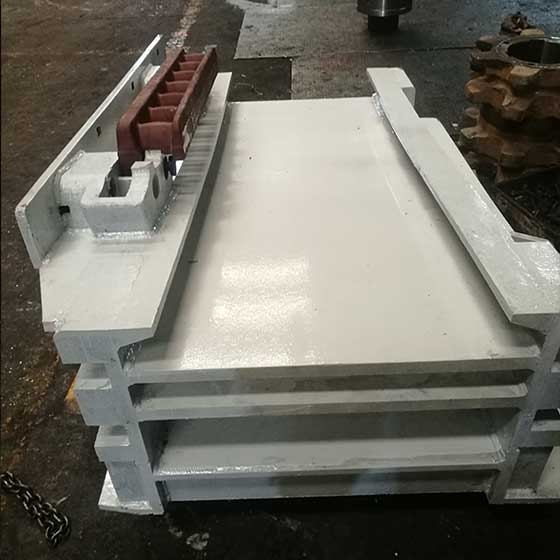 Scraper Conveyor Parts Middle Slot Central