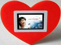 2.4 inch , Resolution: 320?40 , TFT screen digital phhoto frame
