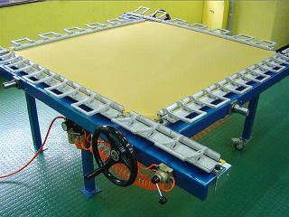 pneumatic stretching machine