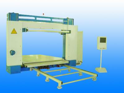 Computerized foam contour cutting machine (Vibrating blade)