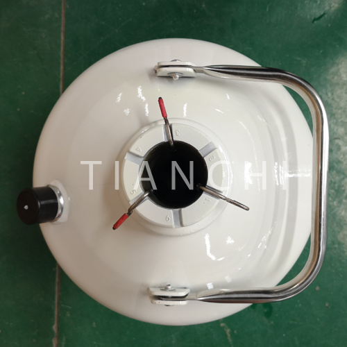 Tianchi Farm Liquid Nitrogen Semen Tanks