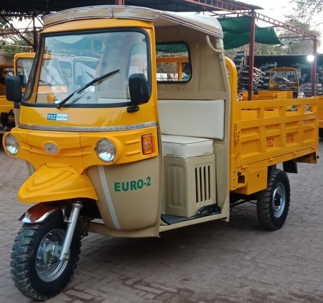 TEZ RAFTAR THREE WHEELER CARGO LOADER