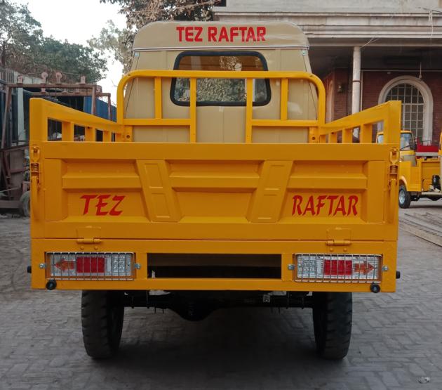 TEZ RAFTAR THREE WHEELER CARGO LOADER