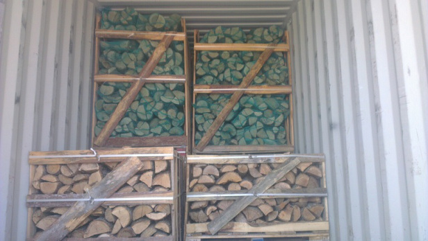 Kiln Dried Firewood With Low Moisture (15-20%)