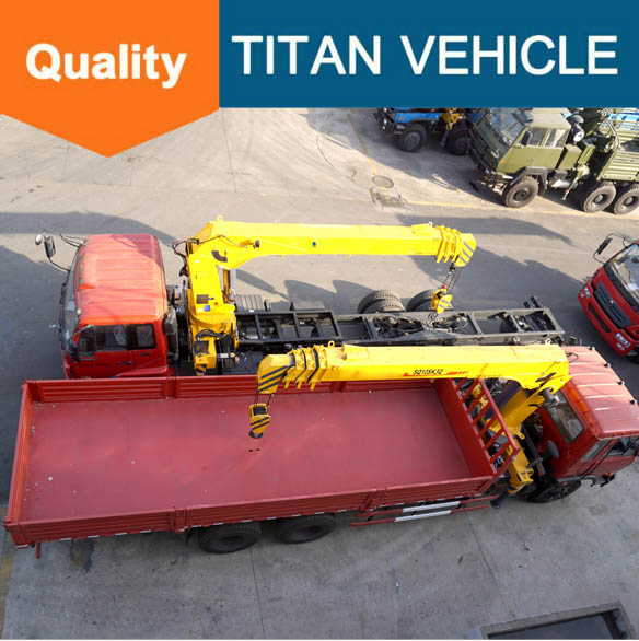 XCMG 10 tons hydraulic telescopic boom truck mounted crane cargo crane for sale
