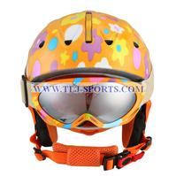 Ski helmet