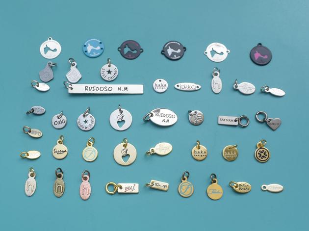 High quality silver/gold oval shape small custom metal jewelry tags with engraved letters