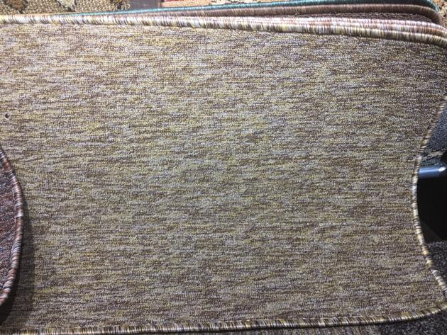 Tufting carpet