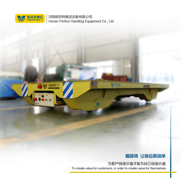 Battery Powered Flatbed Railroad Carriage for Handling