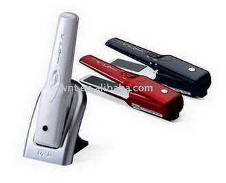 Cordless hair straightener