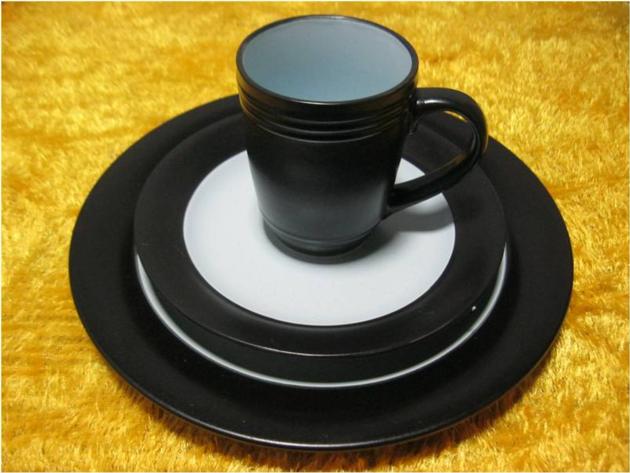 Porcelain Plates And Mug