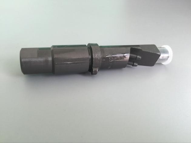 Nozzle and holder KDAL80S14/14 BOSCH Injector 