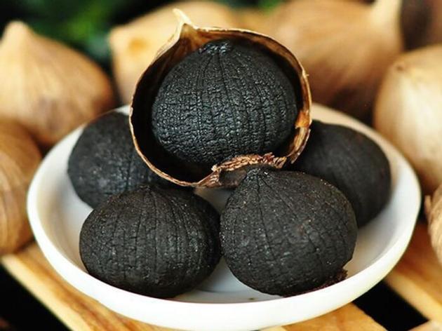 Black SIngle Garlic