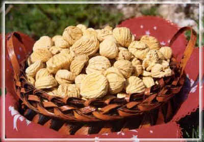 Italian dried peeled chestnuts
